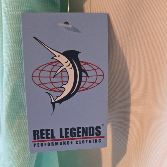 Reel Legends Medium Beach Glass Sleeveless Fishing Button Down Shirt - Picture 4 of 11